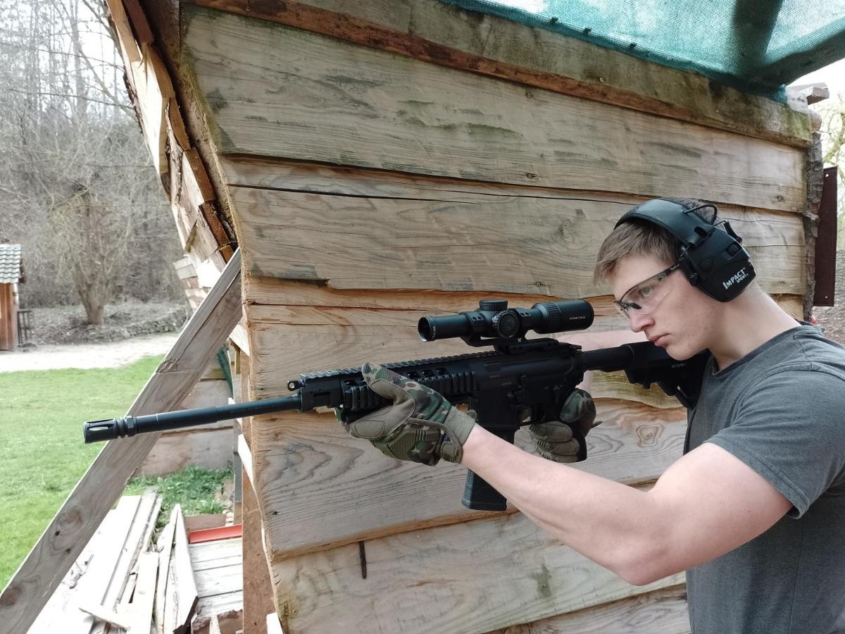 Penzion Litohlavy 17 - Na Samote U Lesa Kraluv Dvur Luaran gambar